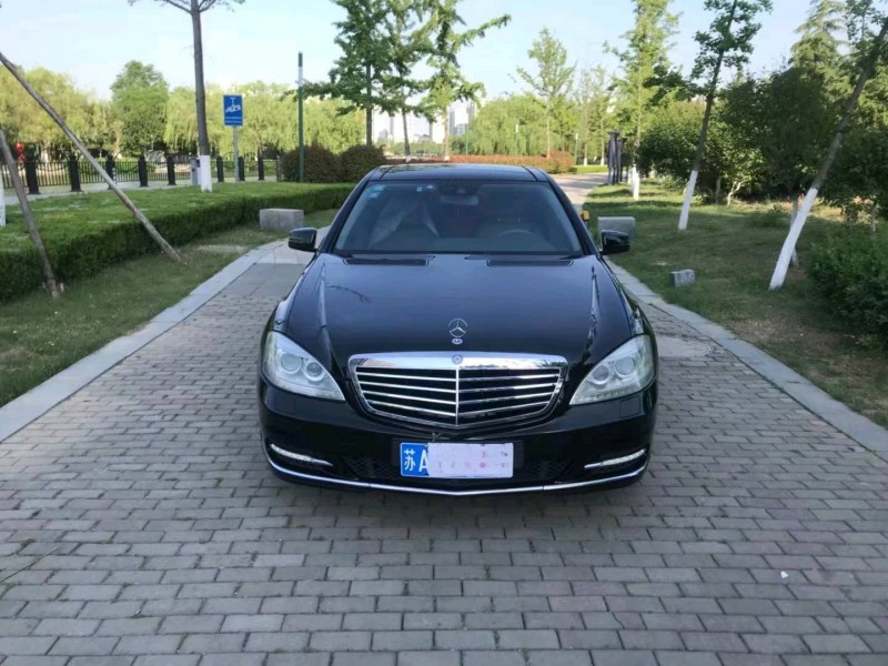 东营10年奔驰S8