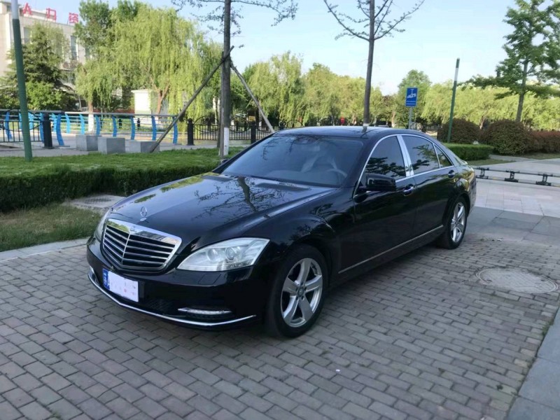 东营10年奔驰S6
