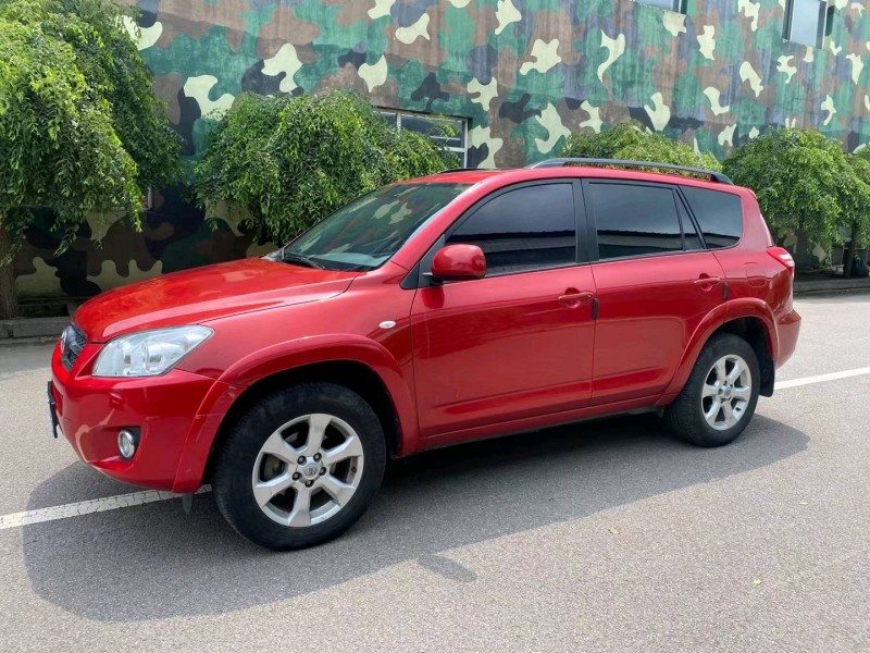 沈阳10年丰田RAV42