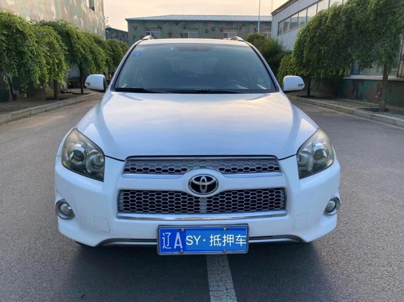 沈阳12年丰田RAV41