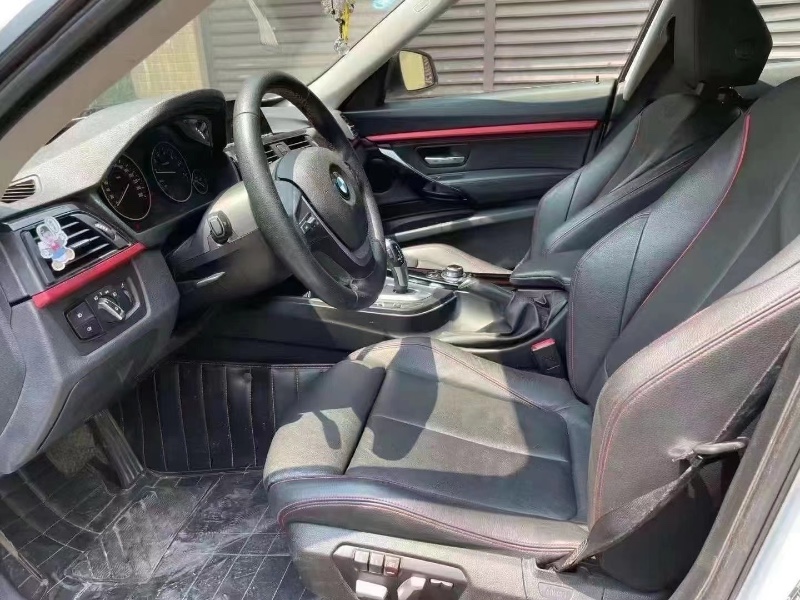 成都15年宝马3系GT4