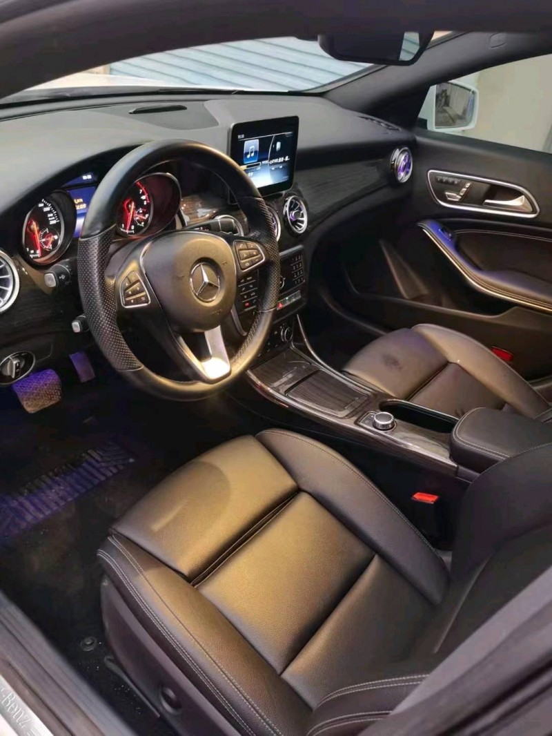 东营18年奔驰CLA7