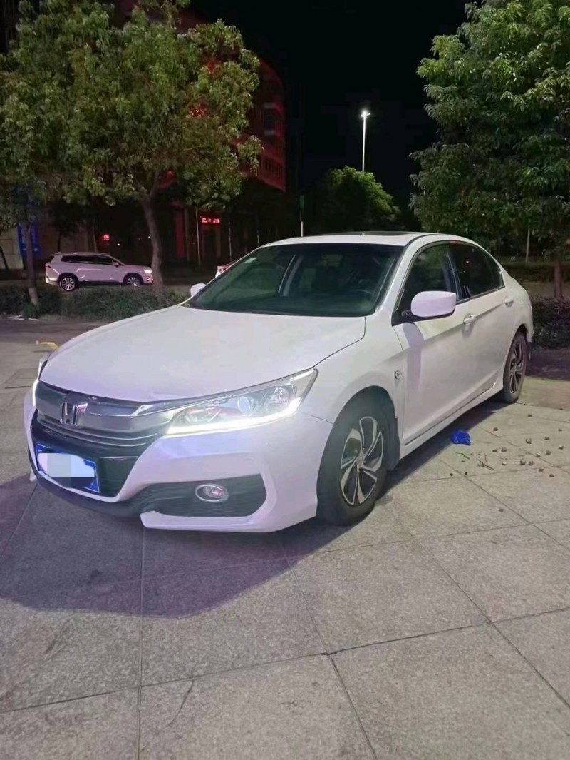 东营16年本田雅阁2