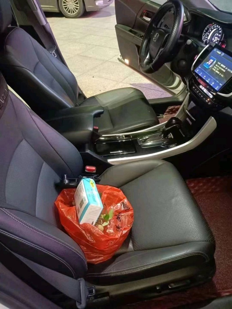 东营16年本田雅阁4