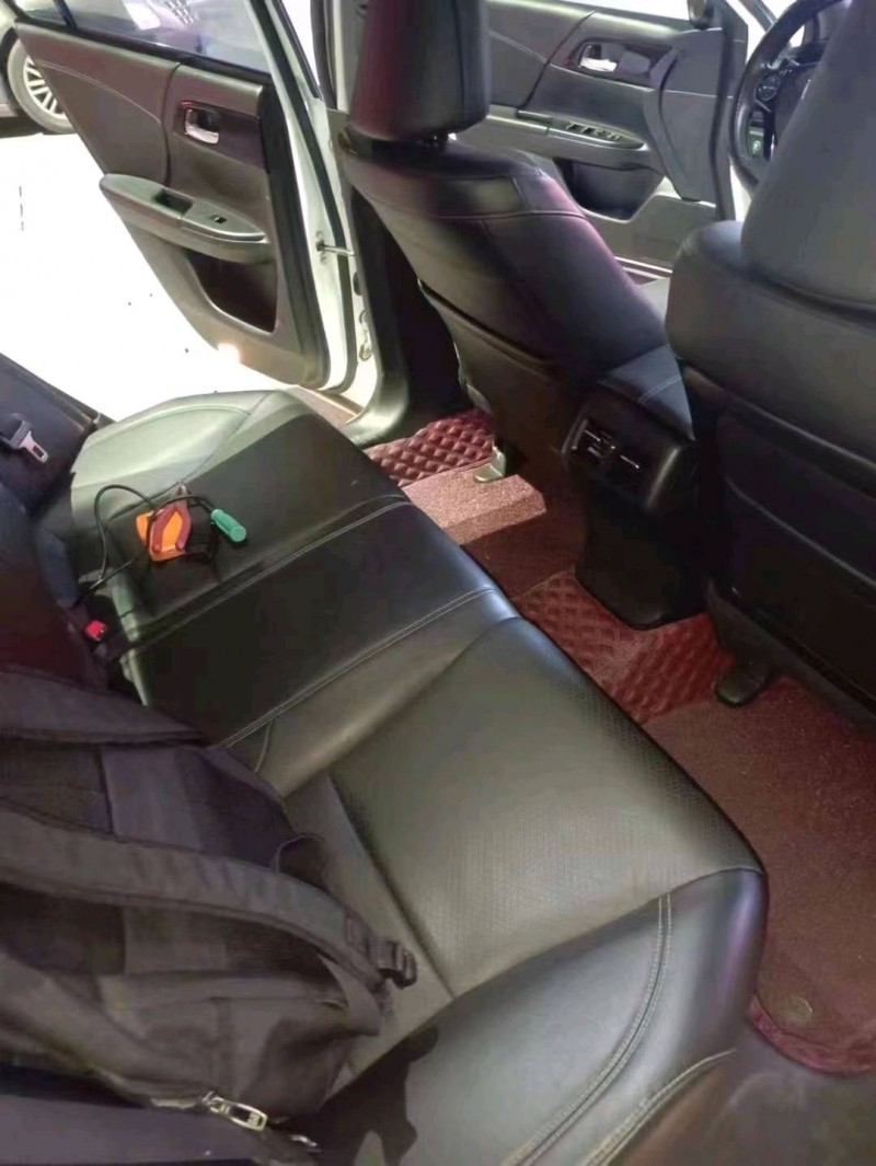 东营16年本田雅阁8