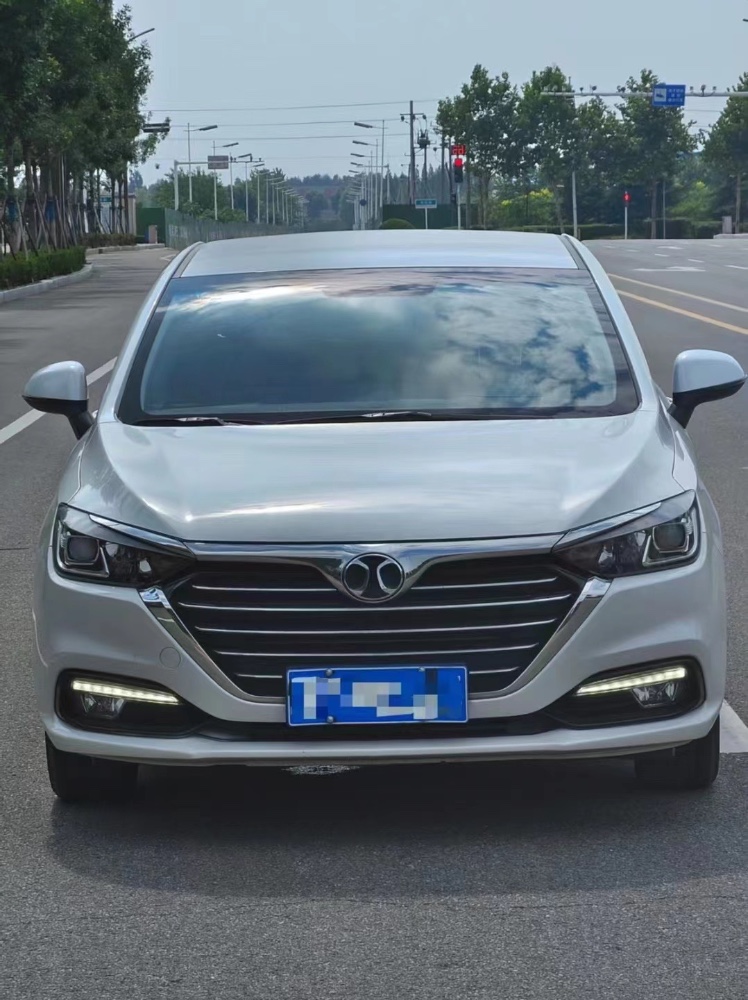 青岛20年北汽绅宝D501