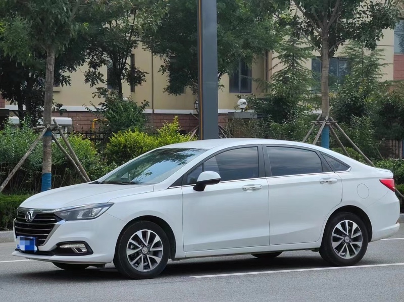 青岛20年北汽绅宝D505