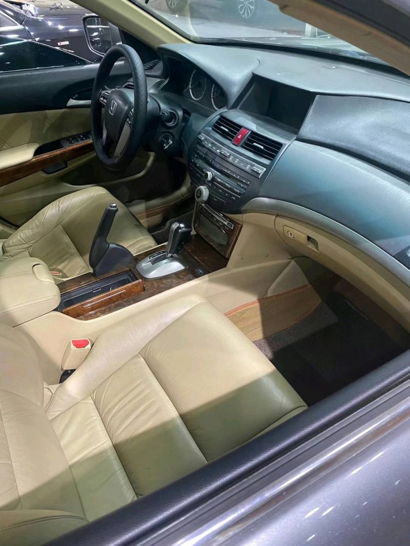 东营12年本田雅阁6