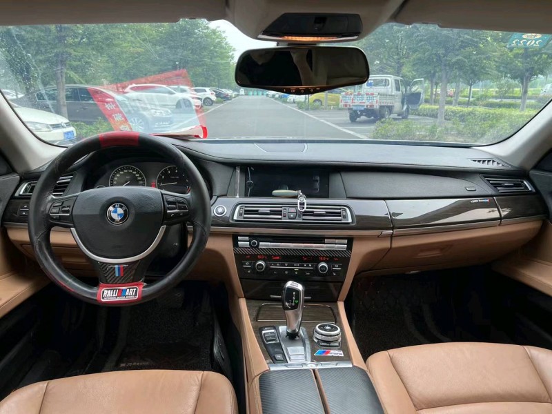 济宁12年宝马7系5