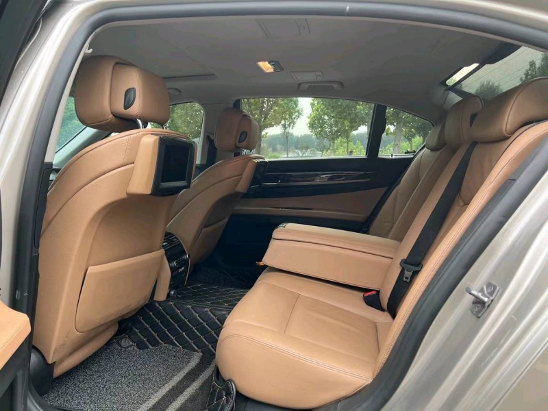 济宁12年宝马7系6