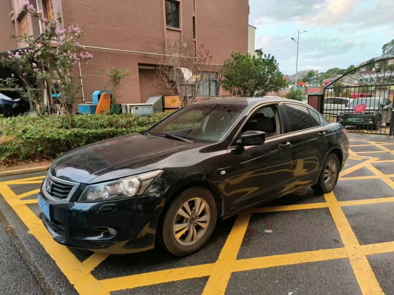 宜春08年本田雅阁3