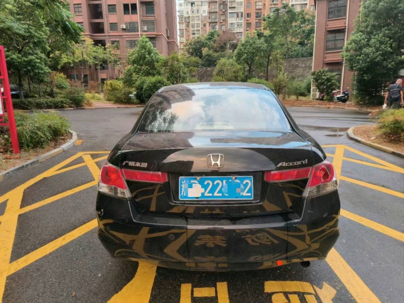 宜春08年本田雅阁8