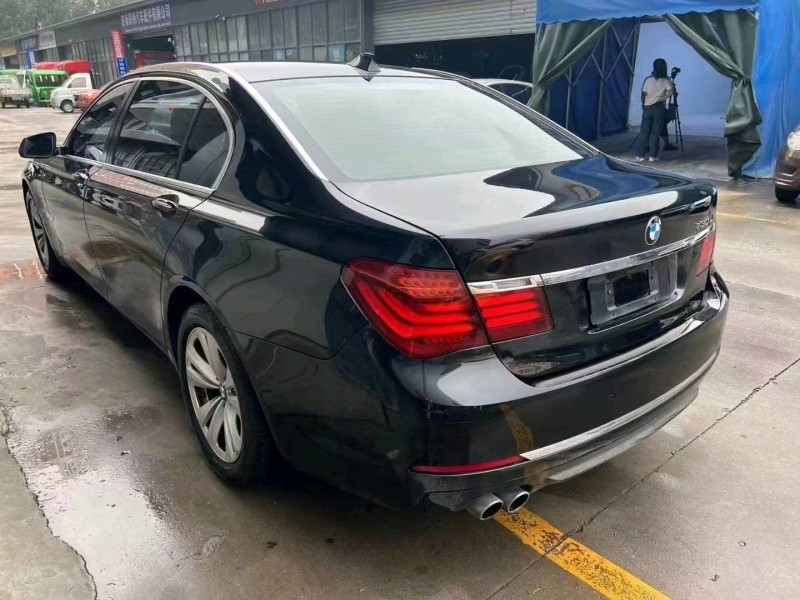 北京13年宝马7系1