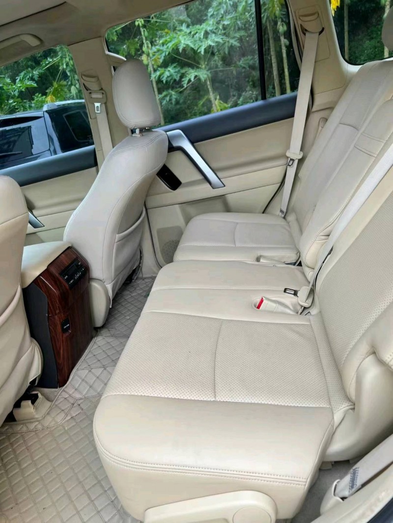 北京16年丰田普拉多6