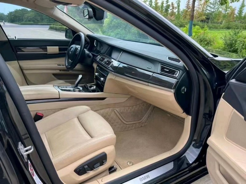 盐城13年宝马7系4