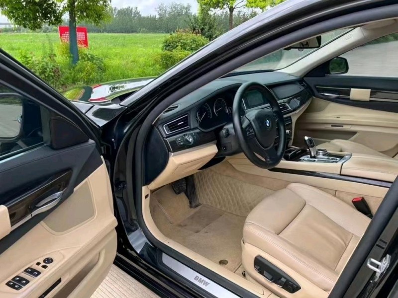 盐城13年宝马7系7