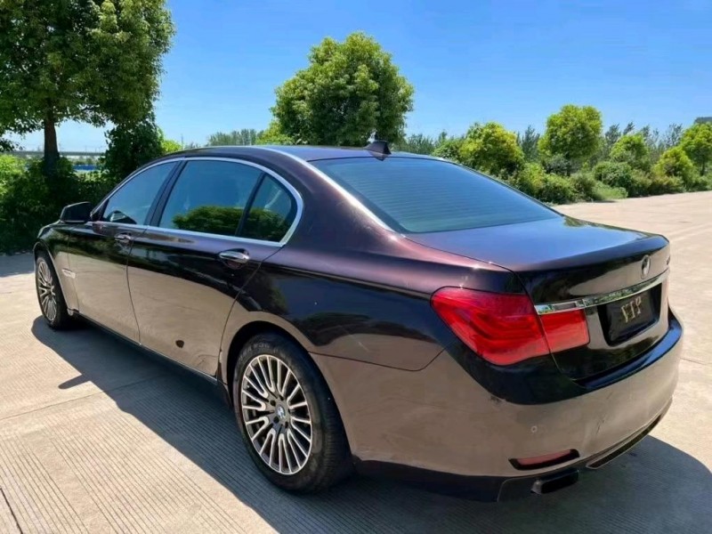 盐城09年宝马7系9