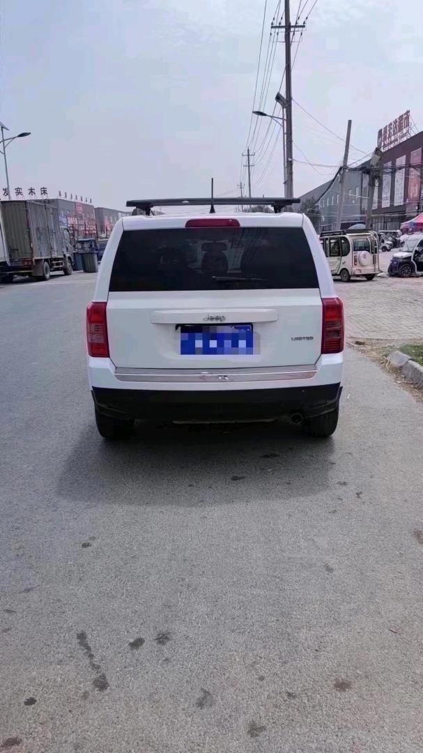 北京14年Jeep自由客2