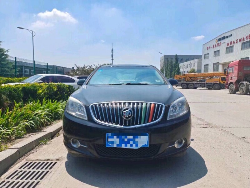 青岛15年别克英朗GT1