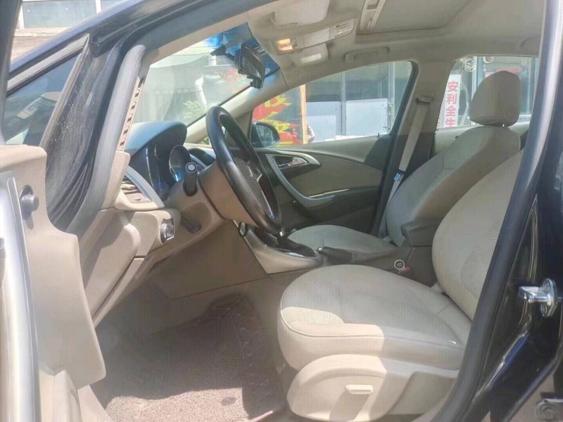 青岛15年别克英朗GT4