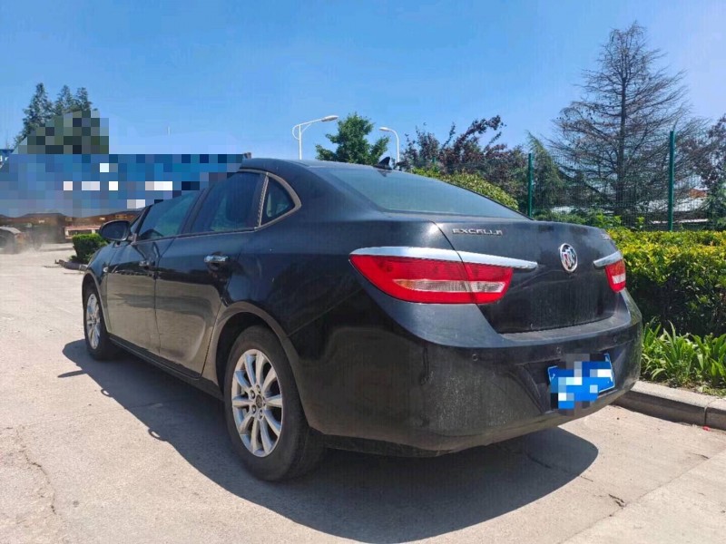 青岛15年别克英朗GT7