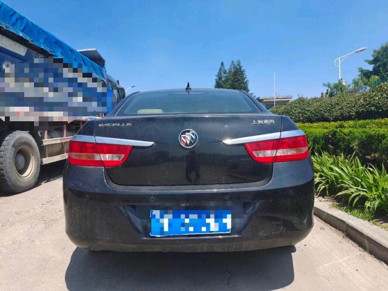 青岛15年别克英朗GT9