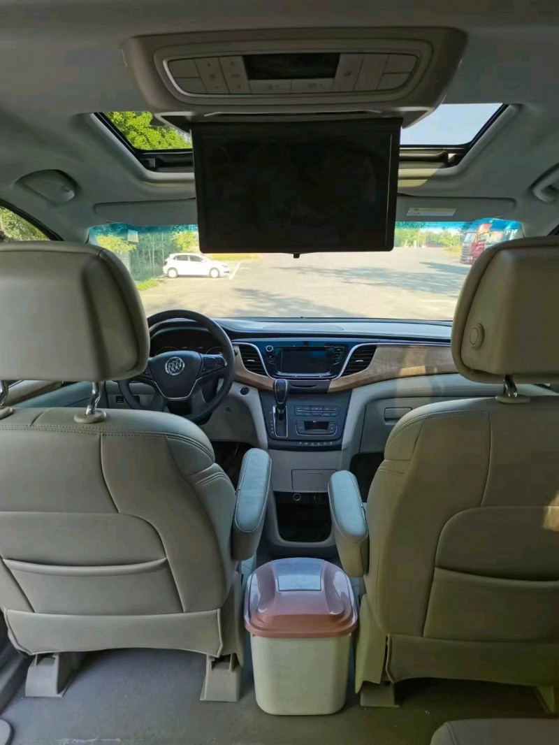 东营19年别克GL84