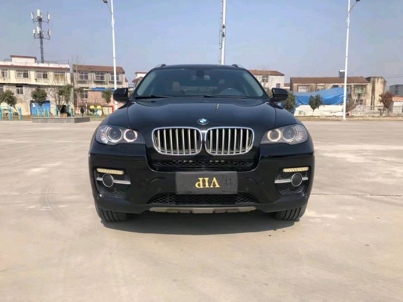 北京12年宝马X61