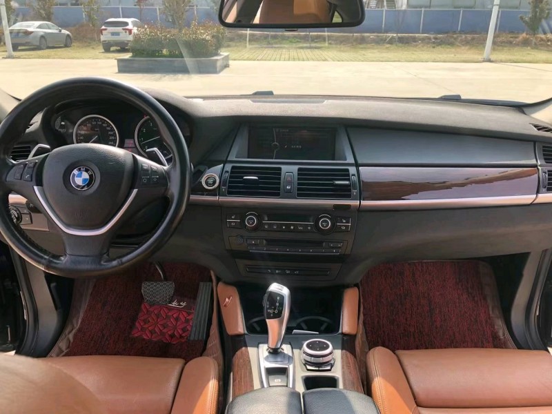 北京12年宝马X65