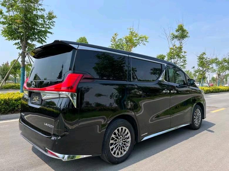 盐城21年雷克萨斯LM300H1