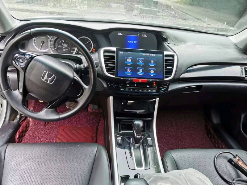 东营16年本田雅阁6