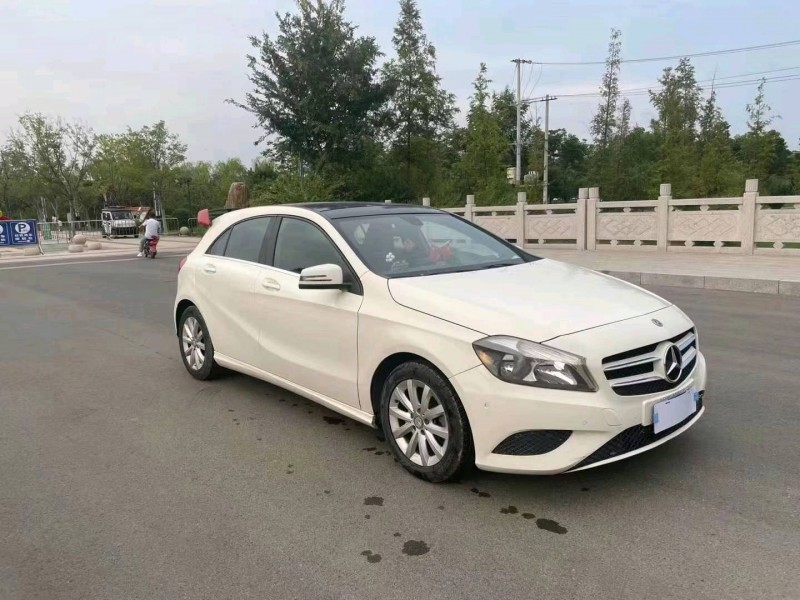 徐州14年奔驰A3