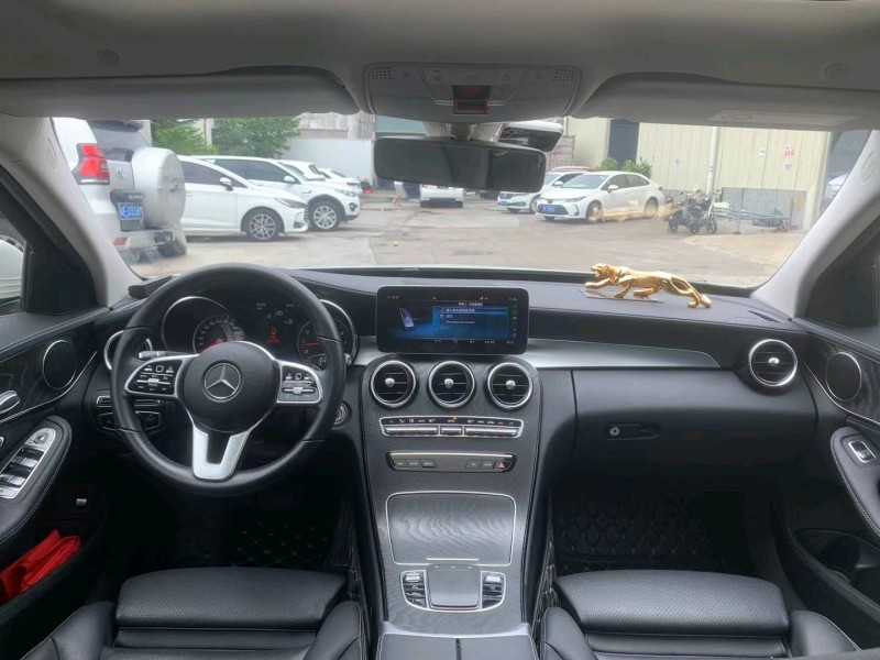 中山19年奔驰C8