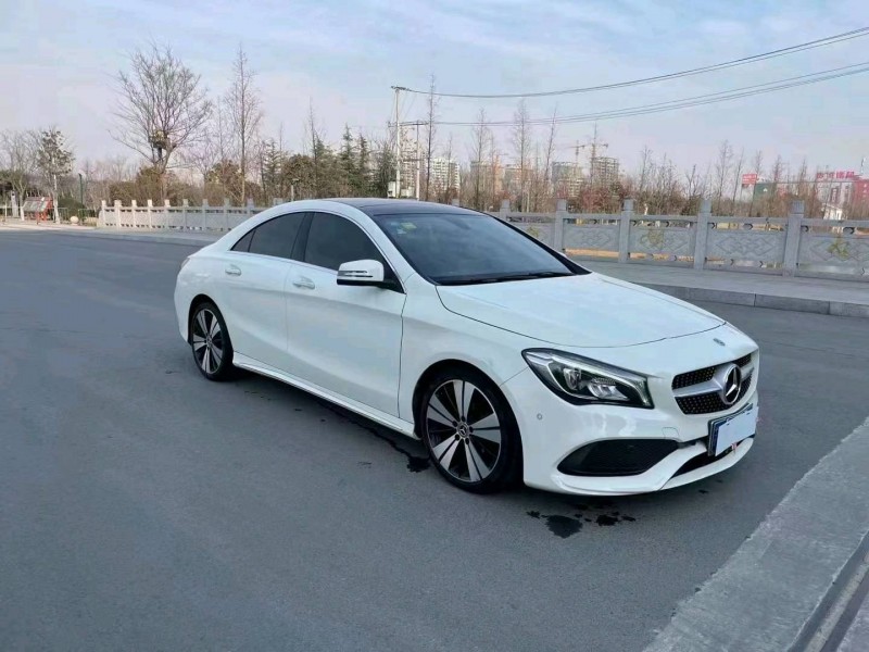 徐州17年奔驰CLA8