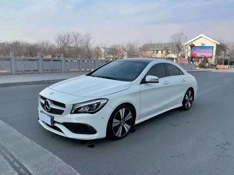徐州17年奔驰CLA7