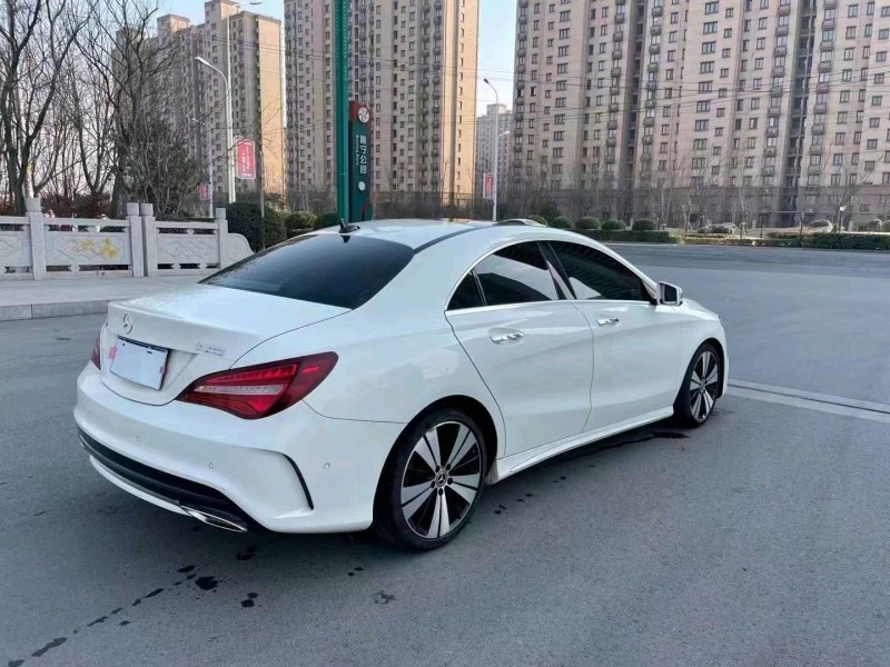 徐州17年奔驰CLA6