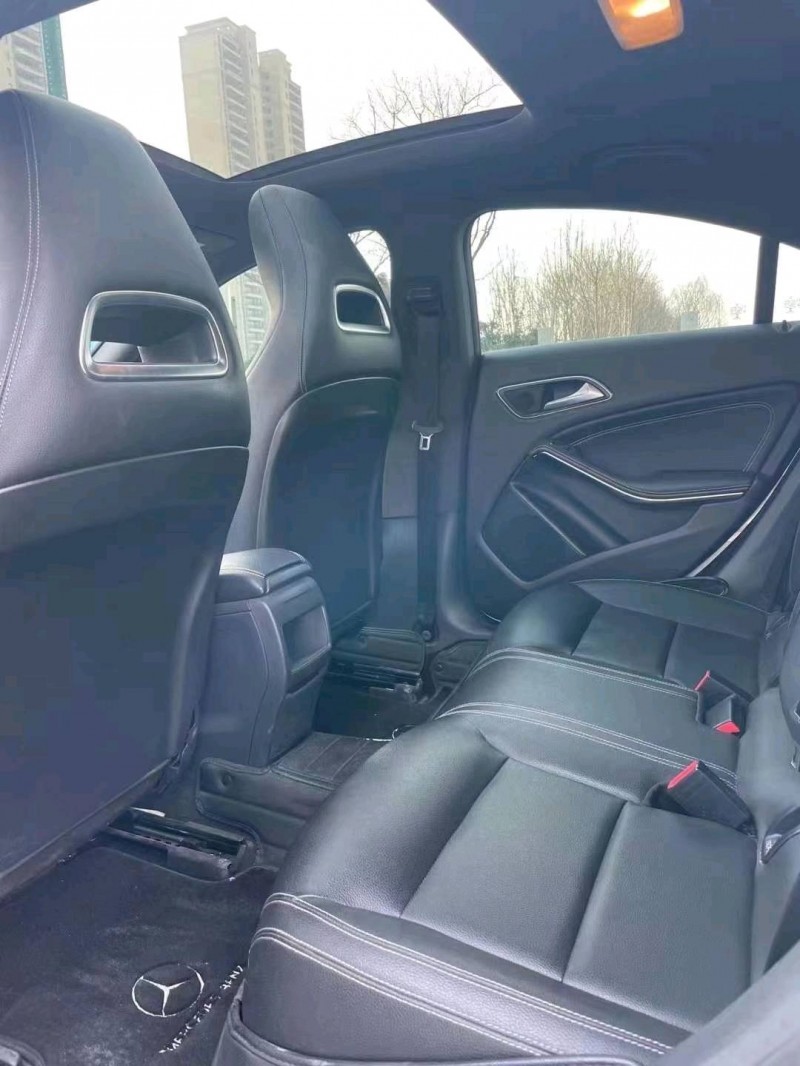 徐州17年奔驰CLA1