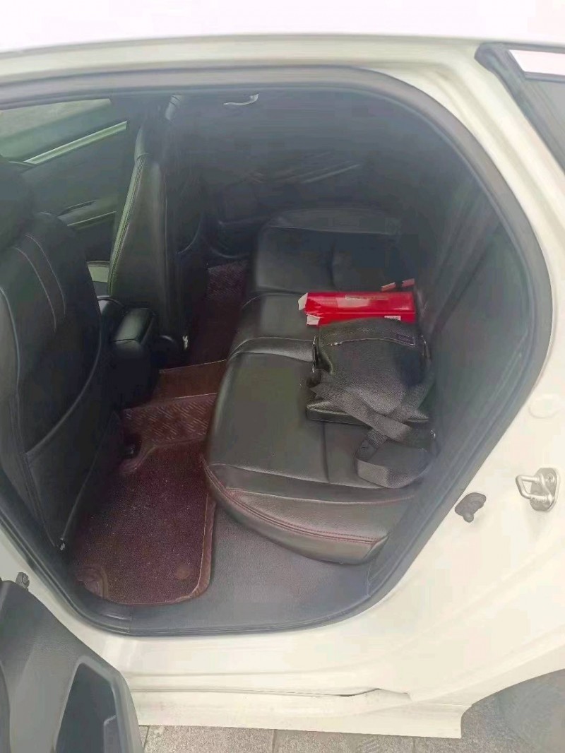 北京18年本田思域3