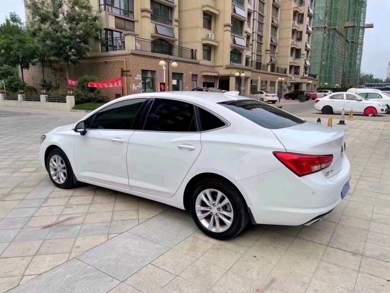 北京18年别克威朗6