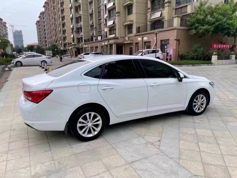 北京18年别克威朗7