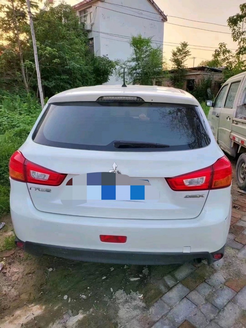 北京14年三菱劲炫2