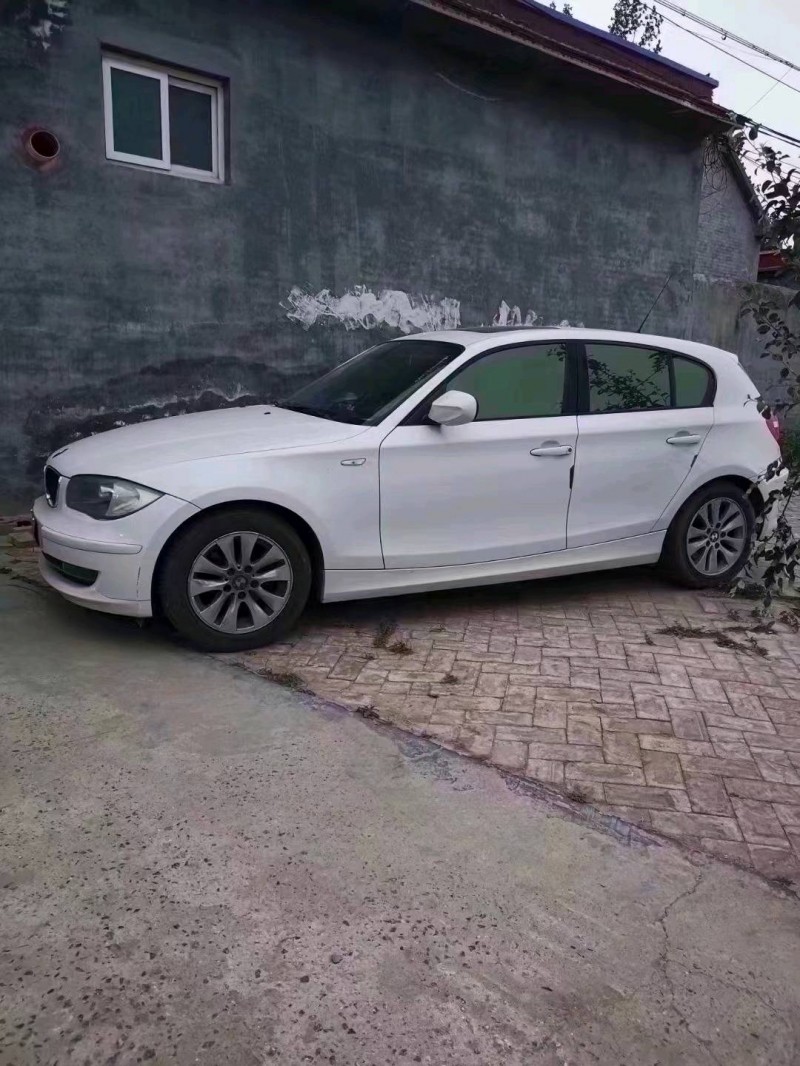 北京11年宝马1系4