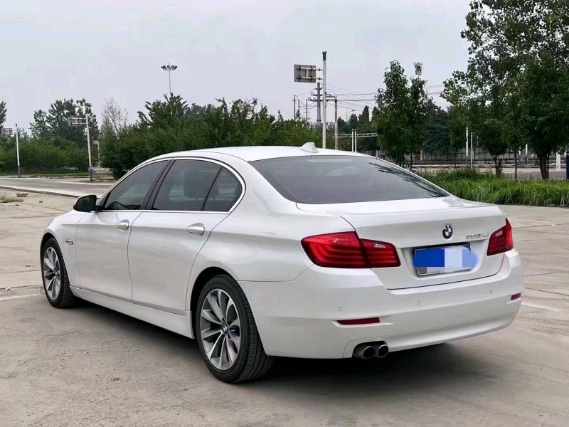 北京16年宝马5系3