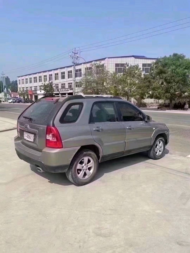 北京13年起亚智跑7