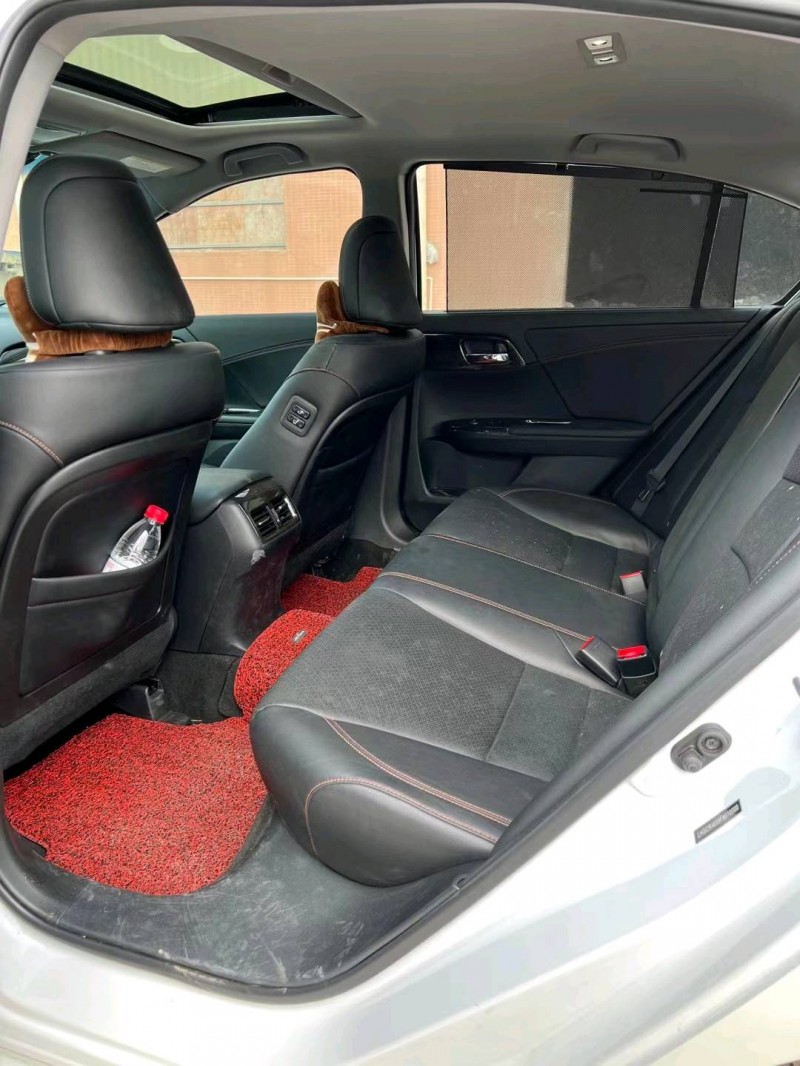 东莞16年本田雅阁5