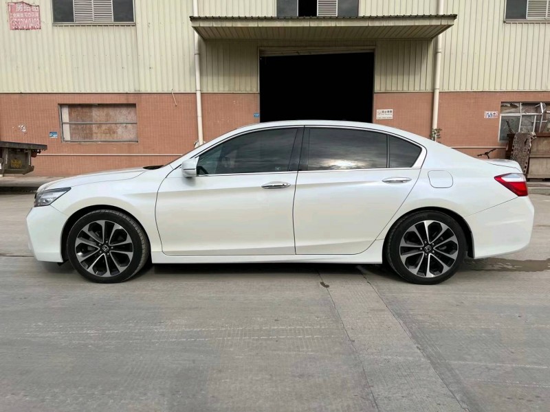 东莞16年本田雅阁8