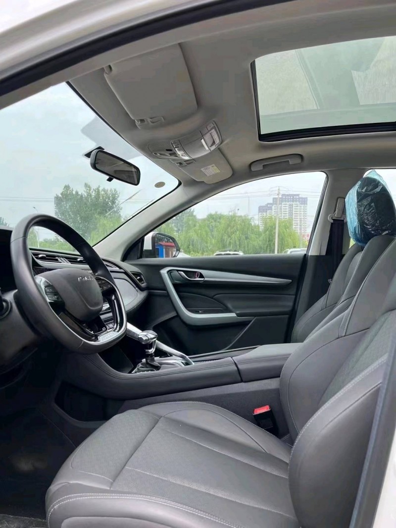 北京21年东风AX7pro8