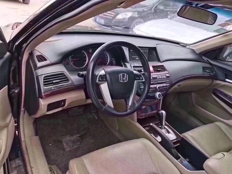 北京13年本田雅阁6