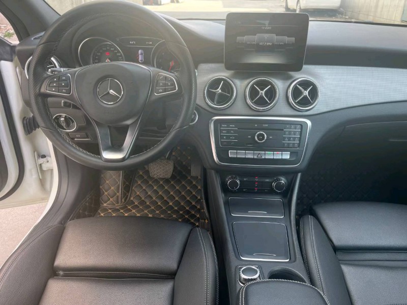 徐州17年奔驰CLA5