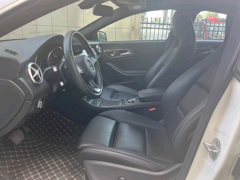 徐州17年奔驰CLA4